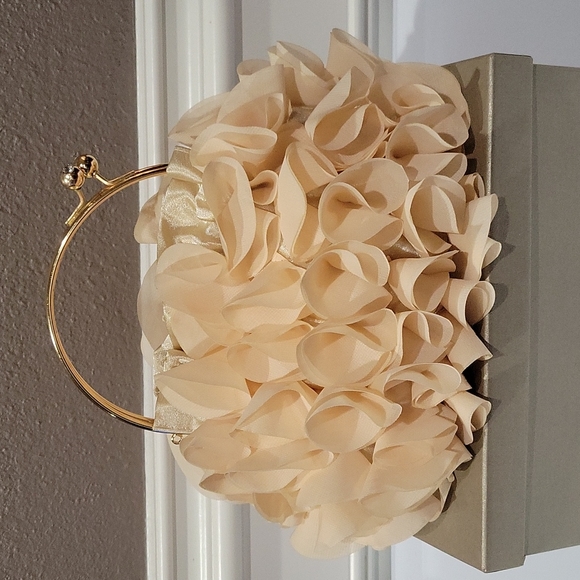L.A.Charms Handbags - Cream Ruffled Handbag with gold handles and chain link